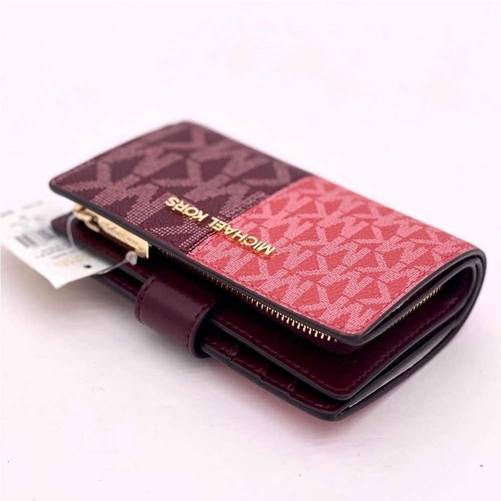 Michael Kors Jet Set Medium Two-Tone Logo Wallet - Picture 6 of 11